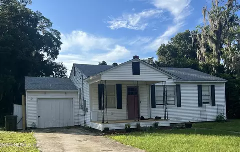 203 Bayard St, Green Cove Springs, FL 32043