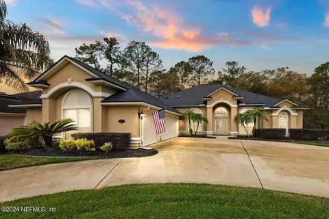 1894 Hickory Trace Dr, Fleming Island, FL 32003