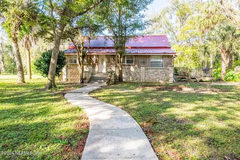 207 Price Rd, Hawthorne, FL 32640