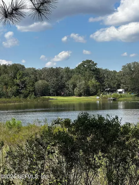 322 Sleepy Hollow Dr, Interlachen, FL 32148 photo 1