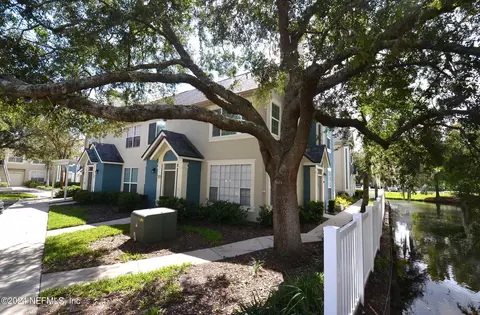 13700 Richmond Park Dr N #908, Jacksonville, FL 32224