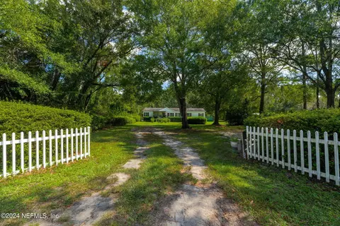 3809 Rancho Rd, Jacksonville, FL 32221