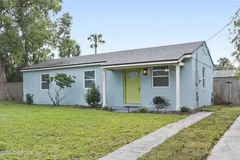 1012 N 9th St, Jacksonville Beach, FL 32250