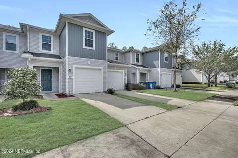 1823 Biscayne Bay Cir, Jacksonville, FL 32218