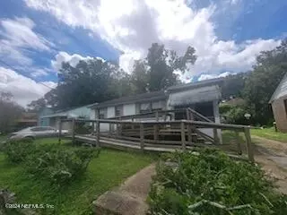 1972 College Cir, Jacksonville, FL 32209