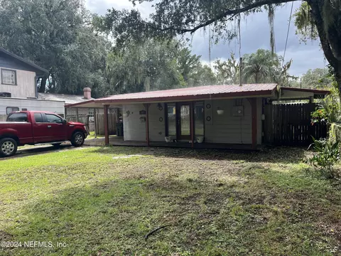 907 N Pine Ave, Green Cove Springs, FL 32043