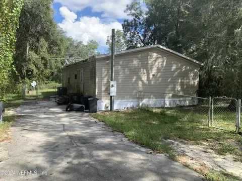 208 Oklahoma Ave, Satsuma, FL 32189