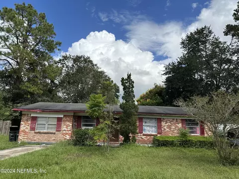 8327 Thornton Ct, Jacksonville, FL 32221