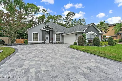 11742 Magnolia Falls Dr, Jacksonville, FL 32258