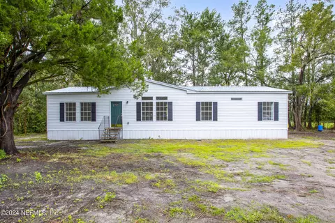 1698 E Brownlee St, Starke, FL 32091 photo 1