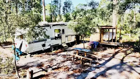 150 Ferncreek Dr, Georgetown, FL 32139