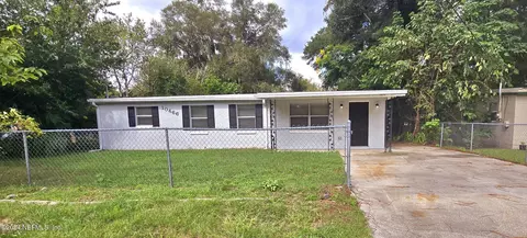 10466 Gailwood Cir E, Jacksonville, FL 32218