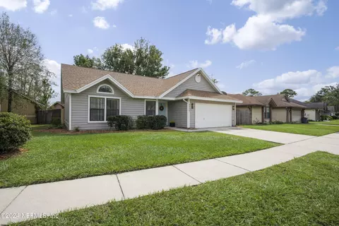 7955 Creedmoor Dr, Jacksonville, FL 32244