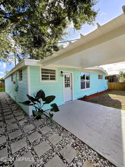 7704 Berry Avenue Ave, Jacksonville, FL 32211