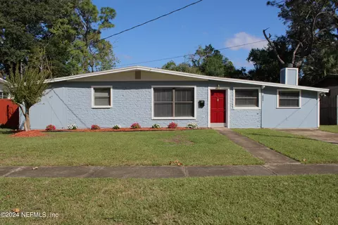 3227 Cathedral Ln, Jacksonville, FL 32277