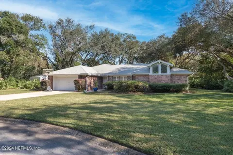 713 Cedar Ct, Neptune Beach, FL 32266