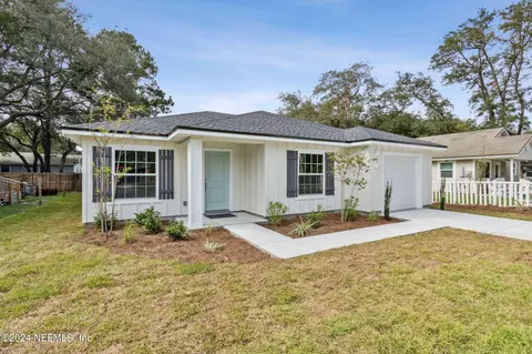 905 S 12th St, Fernandina Beach, FL 32034