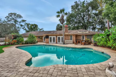 8119 Pine Lake Rd, Jacksonville, FL 32256