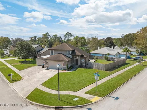 106 Autumn Springs Dr, Jacksonville, FL 32225