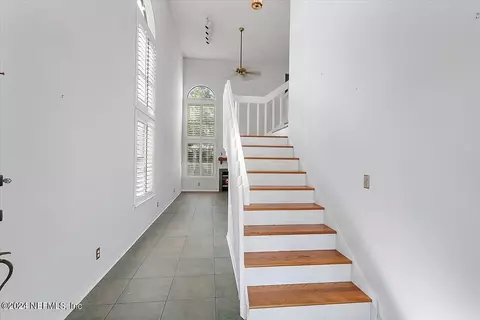 513 Oleander St, Neptune Beach, FL 32266