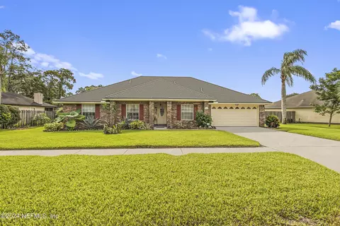 1235 Shallowford Dr W, Jacksonville, FL 32225