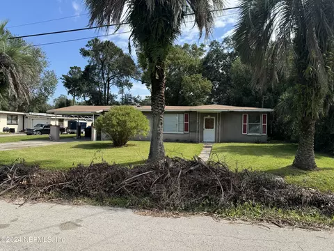 4147 Spring Park Cir, Jacksonville, FL 32207