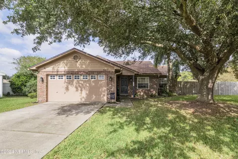 947 Arkenstone Dr, Jacksonville, FL 32225