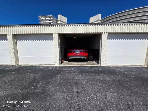 1601 Ocean Dr S #100, Jacksonville Beach, FL 32250