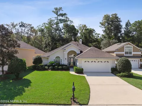 921 W Grist Mill Ct, Ponte Vedra Beach, FL 32082