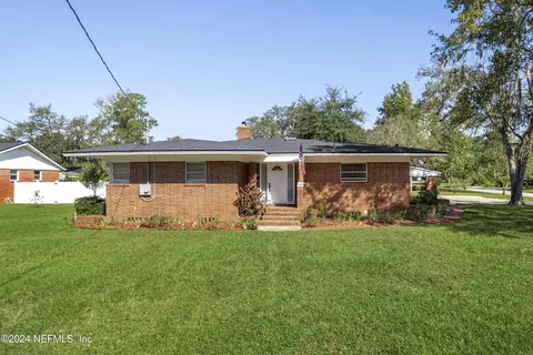 3863 San Bernado Dr, Jacksonville, FL 32217