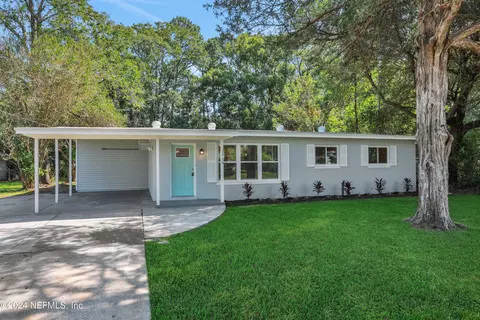 1719 Louvre Dr, Jacksonville, FL 32221