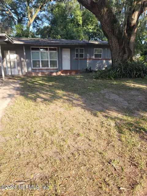 1739 Cesery Blvd, Jacksonville, FL 32211