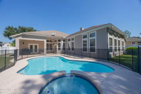 449 Sarah Towers Ln, Saint Johns, FL 32259