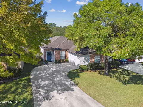 3814 Union Pacific Dr W, Jacksonville, FL 32246
