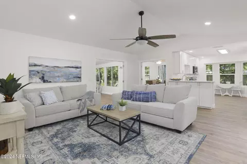 4525 Bannons Walk Ct, Jacksonville, FL 32258