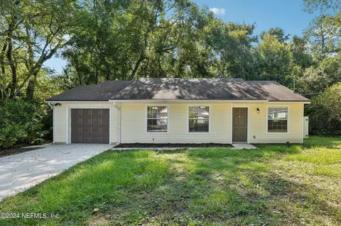 275 Lakeshore Dr, Saint Augustine, FL 32095
