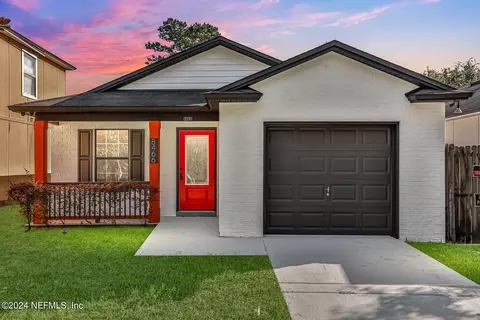 8466 Kona Ave, Jacksonville, FL 32211