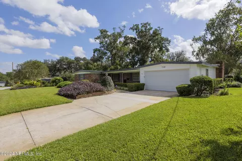 7168 Hanson Dr N, Jacksonville, FL 32210
