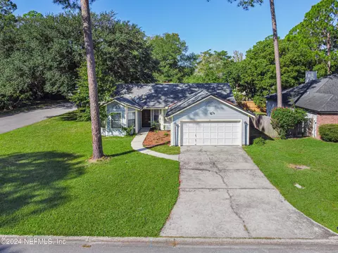 2842 Sandy Beach Ln, Jacksonville, FL 32277