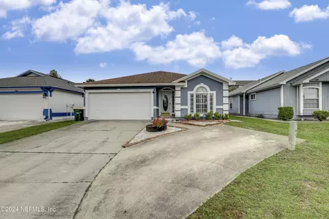 2385 Townsquare Dr, Jacksonville, FL 32216