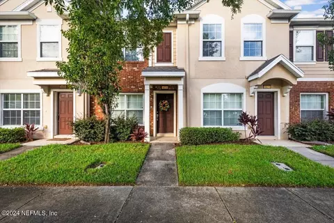 8121 Summer Palm Ct, Jacksonville, FL 32256