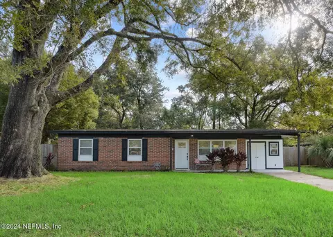 2721 Sack Dr E, Jacksonville, FL 32216