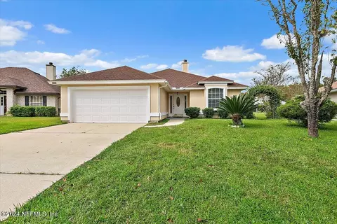 7492 Plantation Club Dr, Jacksonville, FL 32244