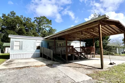 122 Temple Dr, Crescent City, FL 32112
