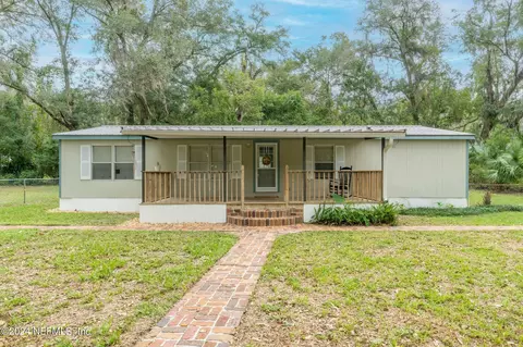 3025 Bainbridge Rd, Palatka, FL 32177