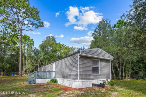 125 Ofarrell Ave, Interlachen, FL 32148