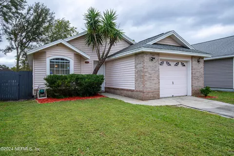 11182 Mikris Dr N, Jacksonville, FL 32225