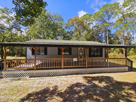 651 Hillsborough Ave E, Florahome, FL 32140