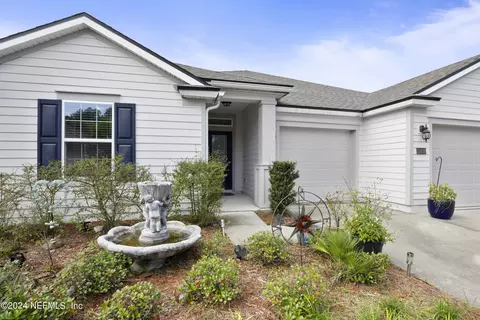 15838 Great Lakes Cir, Jacksonville, FL 32218