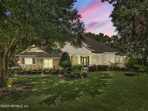 450 Summerset Dr, Saint Johns, FL 32259